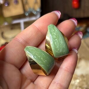 Elegant Green Vintage Costume and Gold tone earring